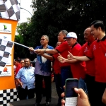 Walikota Makassar Lepas Peserta Clarion Family Fun Rally 2015